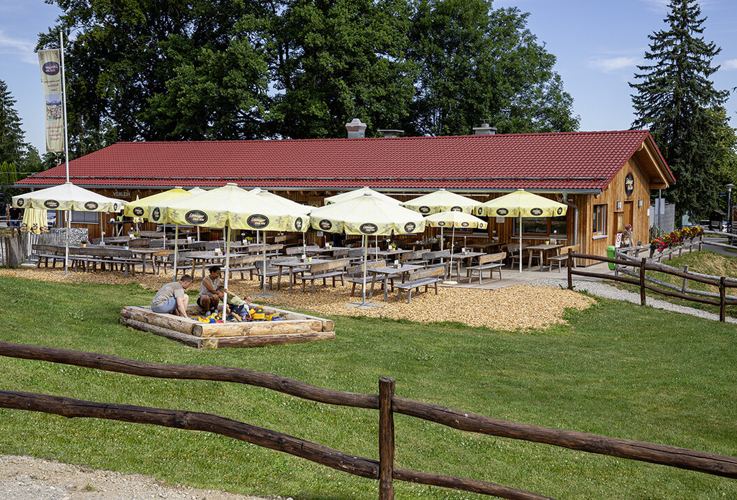 Aussenansicht Schönegger Käse-Alm Isny